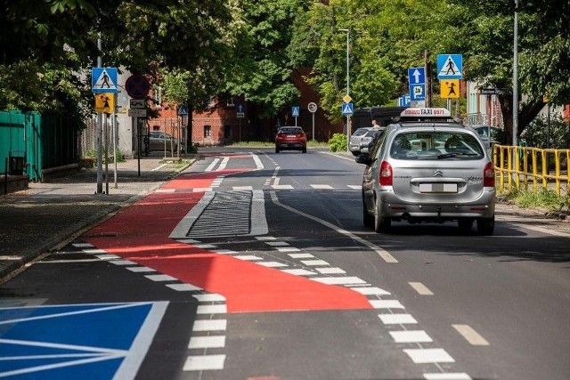 Bydgoscy drogowcy zaplanowali malowanie oznakowania poziomego na kolejnych ulicach miasta.