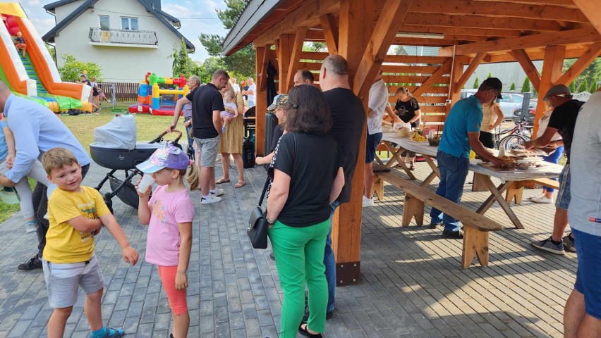 Piknik rodzinny w Siemnosze w gminie Lelis. Impreza odbyła się w sobotę 8 lipca 2023. Zdjęcia