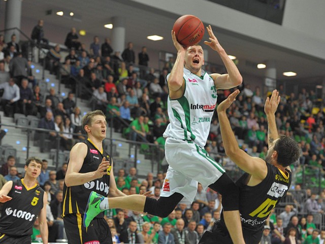 Stelmet Zielona Góra pokonał przed własną publicznością Trefl Sopot 79:75.