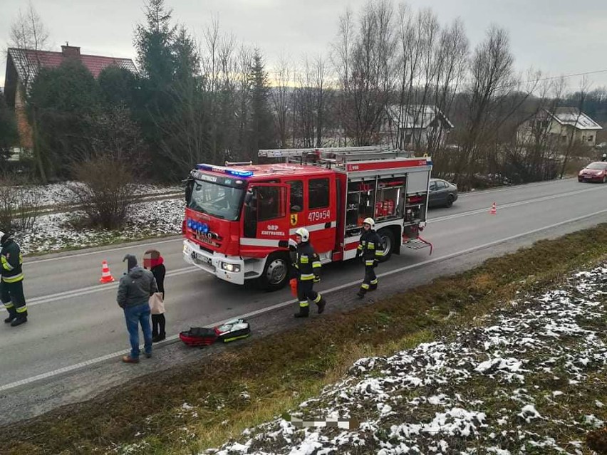 Głogoczów. Kolizja dwóch samochodów na drodze krajowej