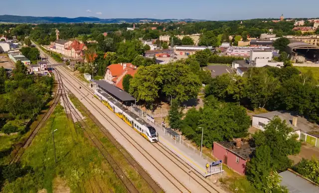 Trasa liczy 60 kilometrów. Jest na niej 14 przystanków