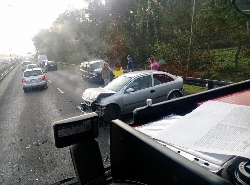 Wypadek w Katowicach na zjeździe z A4