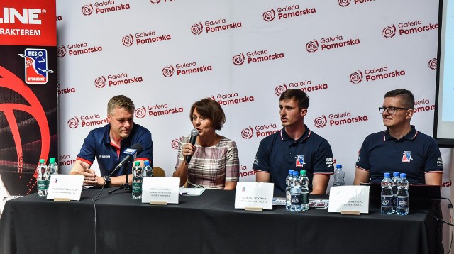 Uczestnicy środowej konferencji od lewej: Wojciech Jurkiewicz, Iwona Knitter, Damian Czetowicz i Robert Kaźmierczak