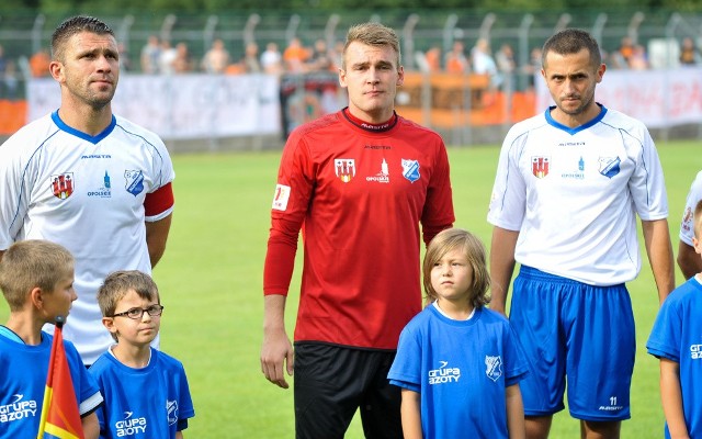 Oskar Pogorzelec (MKS Kluczbork) - kluczborczanie sprawili sporą niespodziankę wygrywając w Nowym Sączu z Sandecją. Nie byłoby tej wiktorii bez młodziutkiego bramkarza, który w końcówce popisał się kilkoma interwencjami światowej klasy.