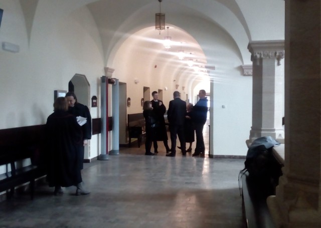 Na korytarzu sądowym czekała rodzina Patryka P.