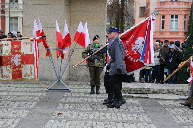 Uroczystości na placu Bohaterów w Zielonej Górze.