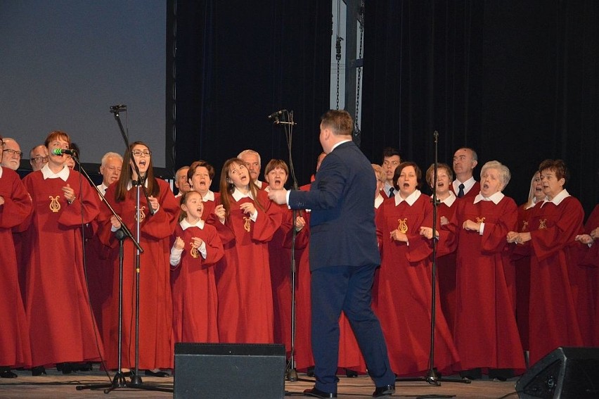 Muzyczna inauguracja Roku Kulturalnego w Ostrowcu. Młodzi Ukraińcy podbili publiczność