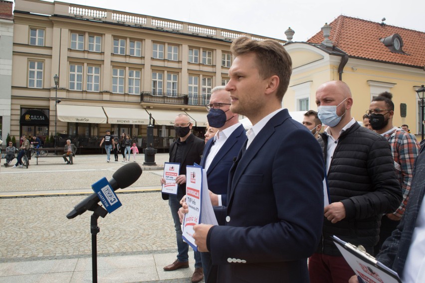 - Chcemy jak najszybciej zebrać 100 tysięcy podpisów, żeby...