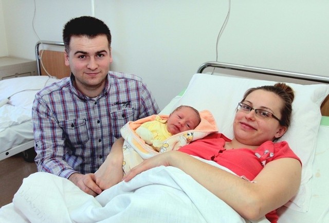 - Jesteśmy bardzo szczęśliwi &#8211; mówią Norbert i Justyna Lipka, rodzice malutkiego Krystiana, który urodził się 1 stycznia w Radomiu.