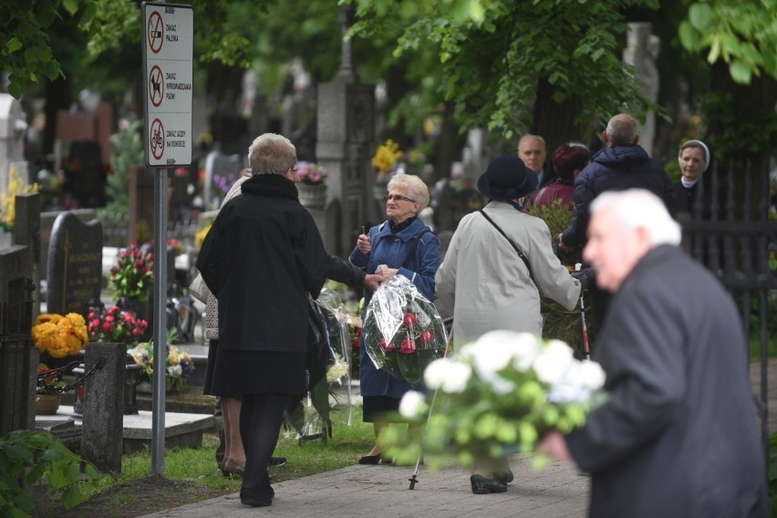 Toruń. Pogrzeb o. Mariana Sojki z Radia Maryja i TV Trwam, bliskiego współpracownika o. Tadeusza Rydzyka