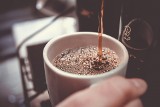 Ceny kawy mocno w górę! „Klienci będą coraz mocniej odczuwać to, co się dzieje. Poziomy nieobserwowane od 40 lat"