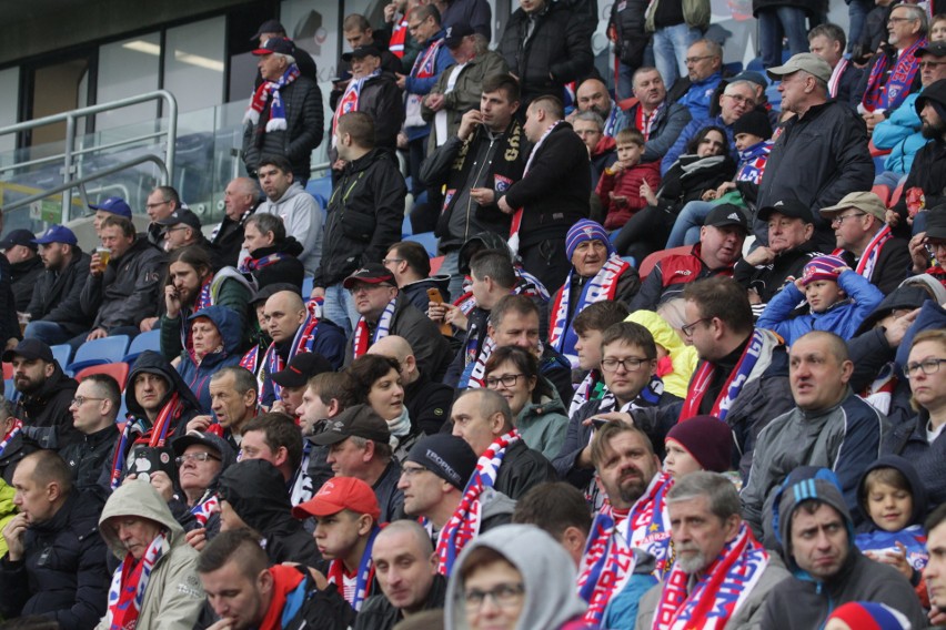 Górnik Zabrze - Zagłębie Sosnowiec. Mimo chłodu, deszczu i...