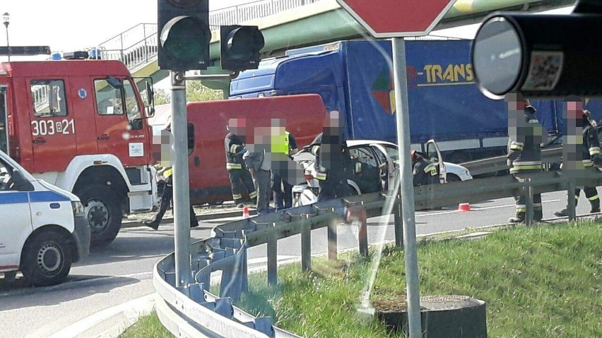 O godz. 12:15 w miejscowości Porosły na ekspresówce w...