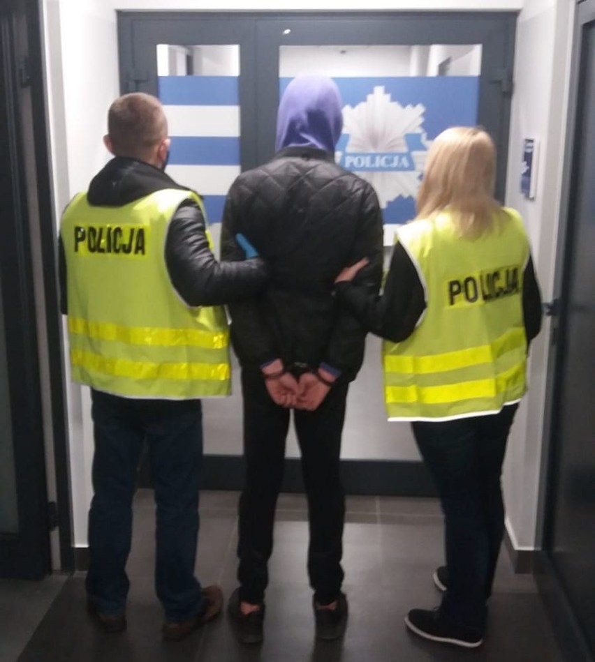 Dwóch młodych ludzi z powiatu koneckiego podejrzanych o kradzieże w sklepach w Chmielniku. Zobaczcie zdjęcia 