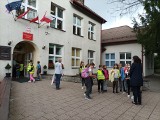 Mobilny Punkt Szczepień wyruszył pod gdańskie szkoły. Prezydent Dulkiewicz: "Im więcej z nas się zaszczepi, tym będziemy bezpieczniejsi"