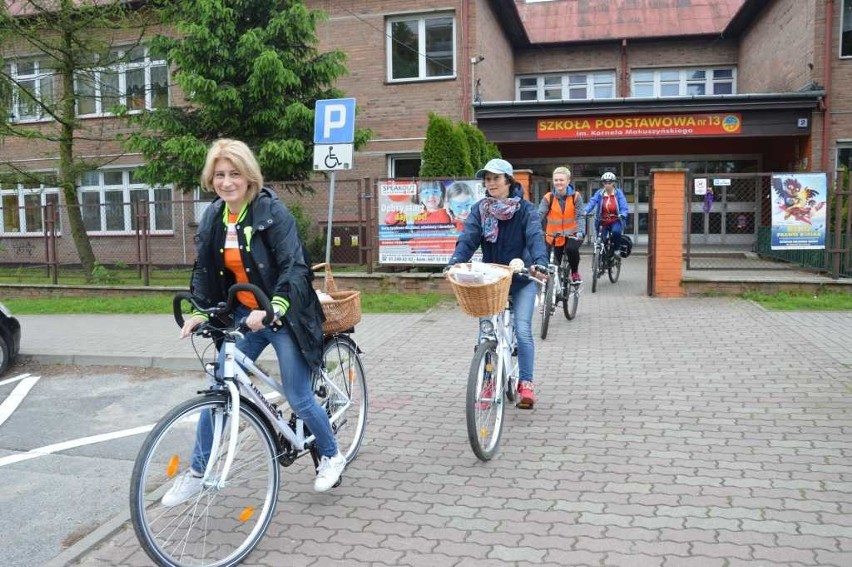Odjazdowe bibliotekarki na rowerach w Starachowicach 
