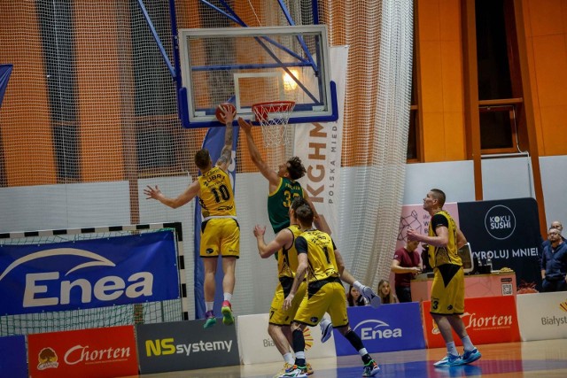 Koszykarze Enea Żubrów Chorten Białystok zajmują w tabeli II Ligi trzecie miejsce