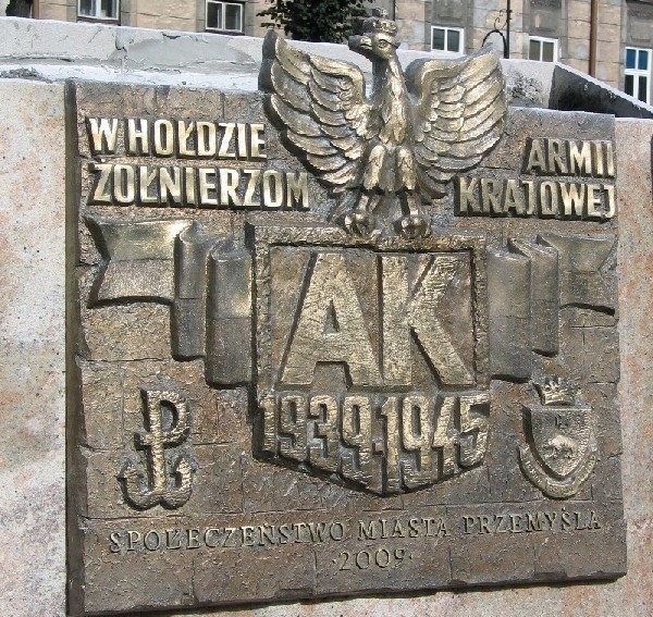 W Przemyślu odsłonięto pomnik poświęcony żołnierzom Armii Krajowej.