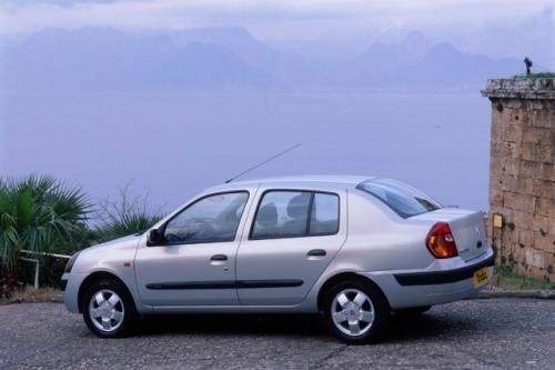 Fot. Renault: Thalia wykorzystuje płytę podłogową z Clio,...