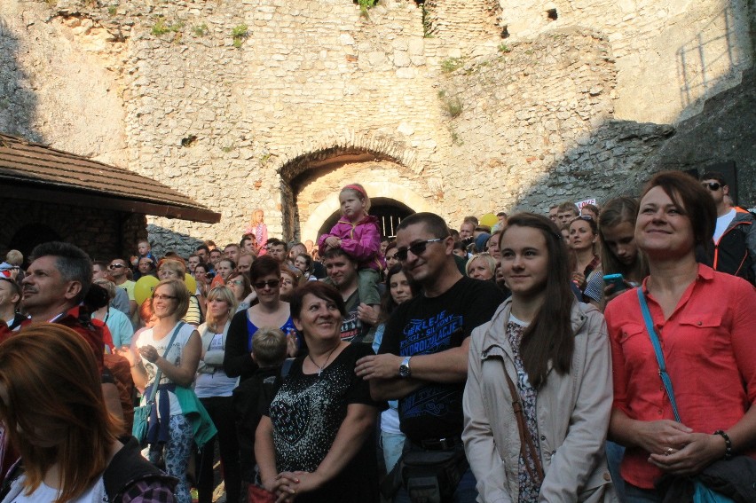 Ogrodzieniec: Koncert Kasi Popowskiej [KONCERT ZA JEDEN...