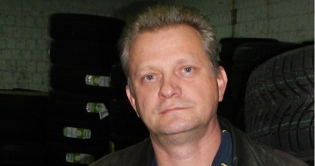 Maciej Landowski, współwłaściciel Landowscy OPON-LAN sp.j., SMS o treści  MENEDZER.20 | Gazeta Pomorska