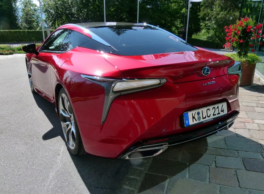 Lexus LC500...