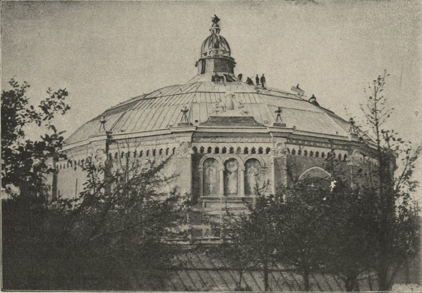 Rotunda przy Karowej w Warszawie, koniec XIX wieku. To tam...