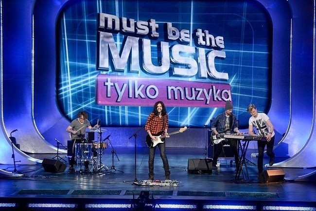 Straight Jack Cat w "Must Be The Music" (fot. GM/Polsat)...