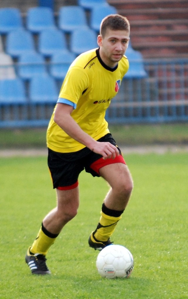Piotr Pierzak zdobył dwie bramki dla GKS Nowiny w meczu ze Zrywem Skroniów.