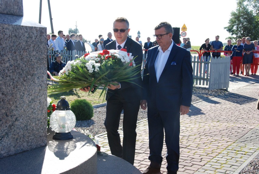 Andrzejewo. Obchodzili 79. rocznicę pamiętnej bitwy. Uroczystości oficjalne, bieg i rajdy [ZDJĘCIA]