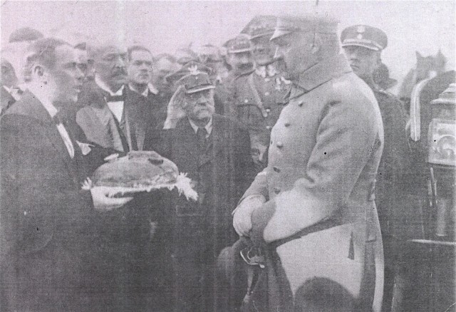 102 lat temu, w poniedziałek, 17 października 1921 roku, do Radomska z wizytą przyjechał Józef Piłsudski, Naczelnik Państwa