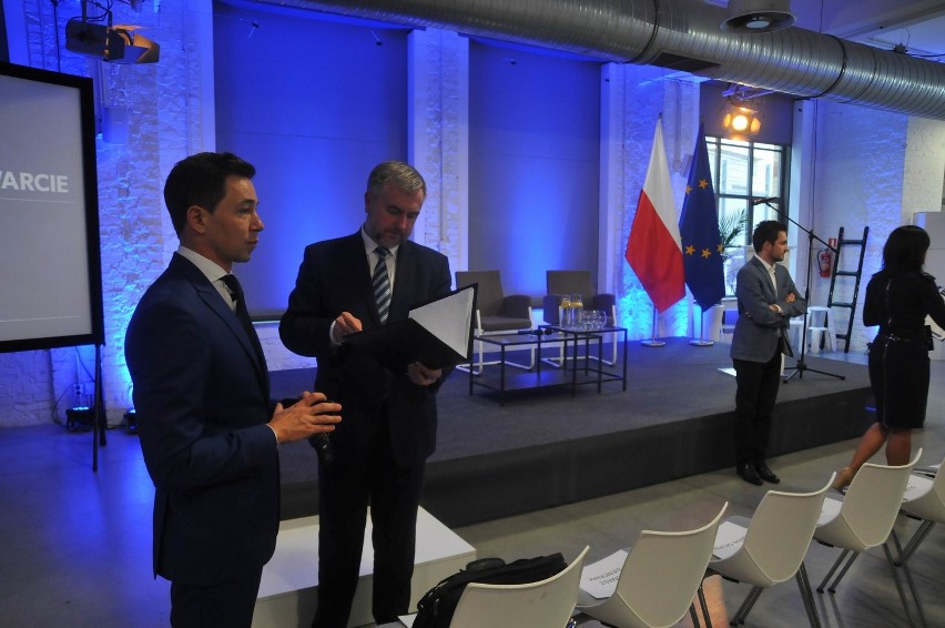 Konwencja PO: Polska samorządowa bez urzędów wojewodów