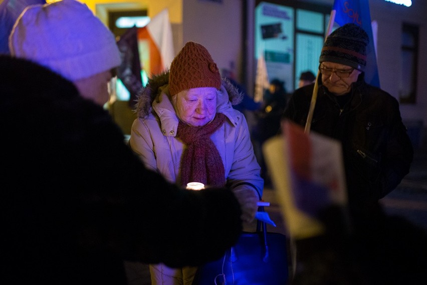 Tarnów. Protest w obronie wolnych mediów [ZDJĘCIA]