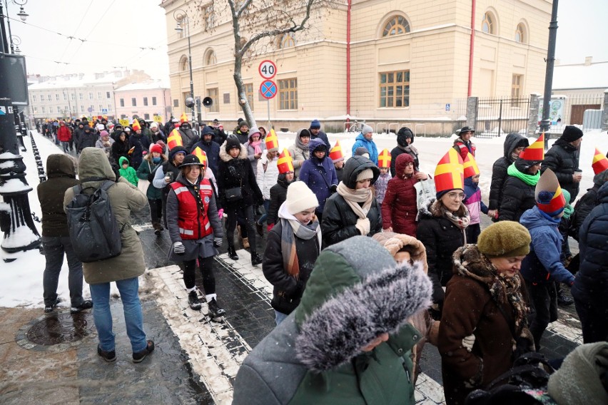 Przez ulice Lublina tłumnie przeszedł Orszak Świętego Mikołaja. Zobacz zdjęcia                   