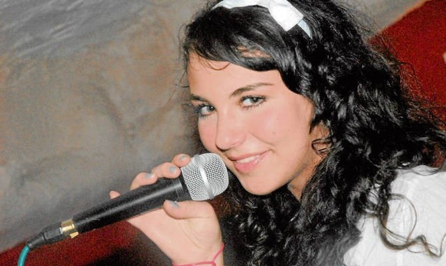 Lena Czechowicz brała też udział w muzycznym programie "Bitwa na głosy". Śpiewała w zespole Haliny Młynkovej