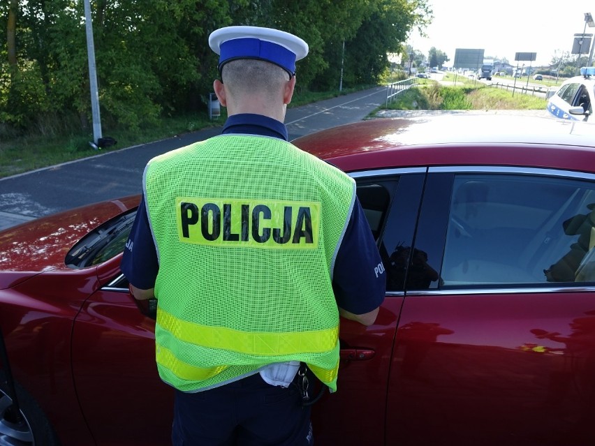 Policjanci z Wydziału Ruchu Drogowego koszalińskiej komendy...