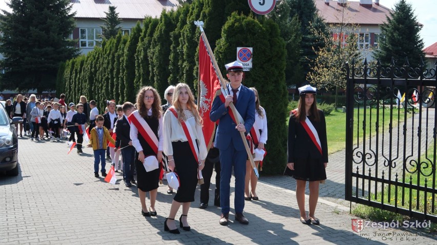 Uroczyste obchody święta 3 maja w Osieku. Miasto zrobiło się biało-czerwone 