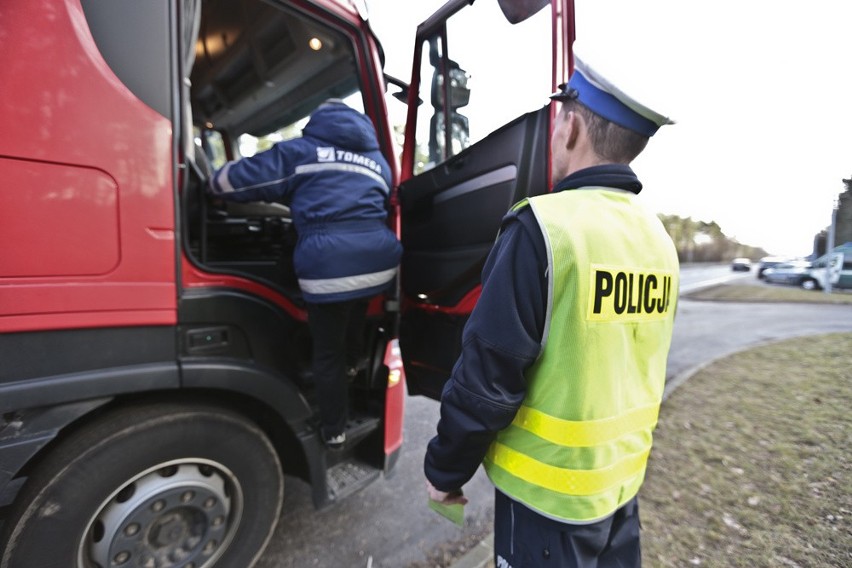 W środę, 3 lutego ciężarówka z cysterną z paliwem została...