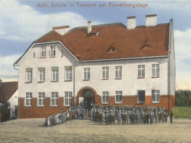 Szkoła w Trzebiszewie (Trebisch) w klatach 20. minionego wieku.