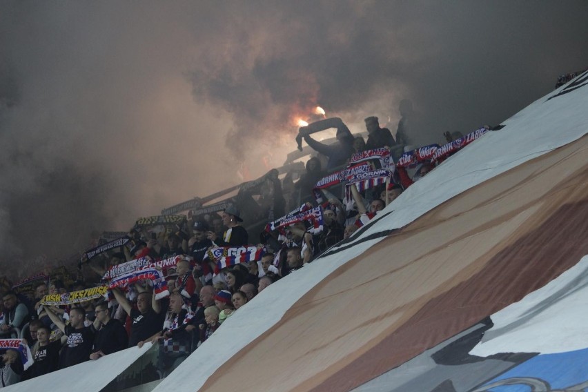 Oprawa meczu Górnik Zabrze - Piast Gliwice...