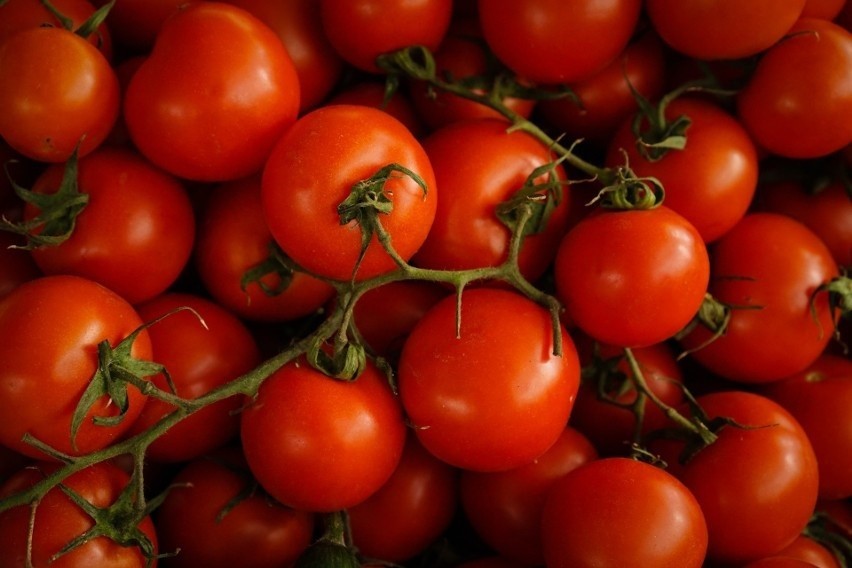 Pomidory powinny mieć piękny czerwony kolor i być jędrne...