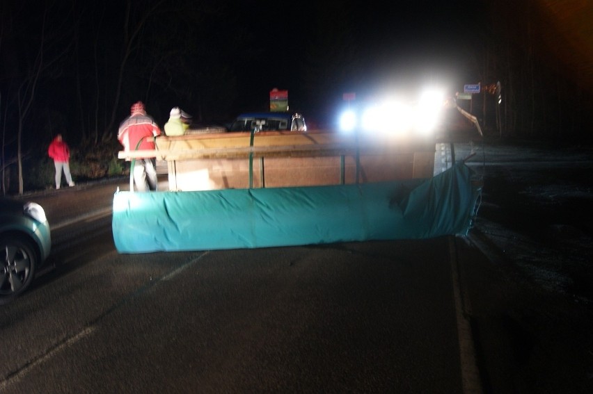 Wypadek w Zakopanem. Auto uderzyło w wóz z dziećmi [ZDJĘCIA]