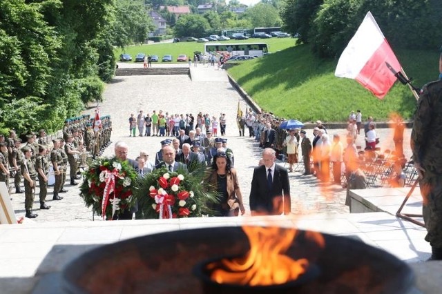 Obok przedstawicieli władz z marszałkiem województwa i wicemarszałkami na czele, w uroczystości uczestniczyła duża grupa harcerzy z Brzegu i Grodkowa.