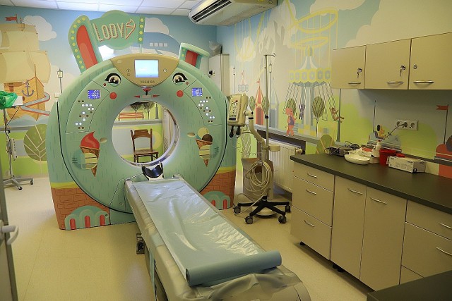 Urządzenie rezonansu magnetycznego trafiło do szpitala im. Konopnickiej przy ul. Spornej w Łodzi. Będzie służyło badaniom dzieci z nowotworami.
