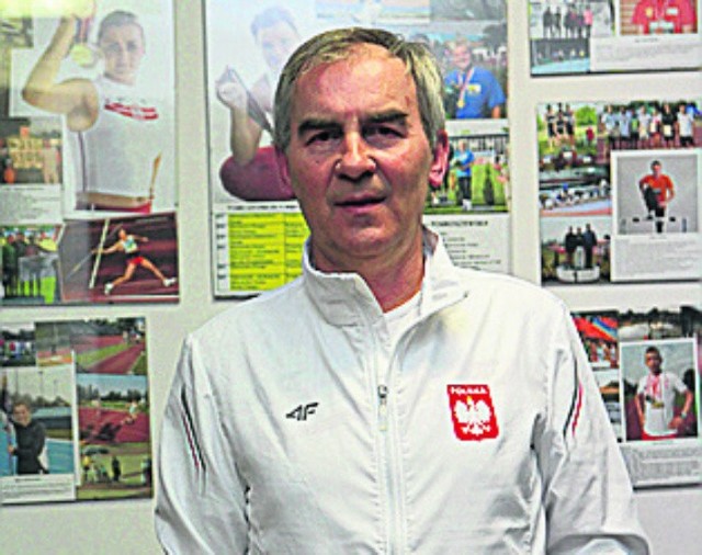 Henryk Michalski jest trenerem lekkoatletycznym Jantara Ustka, który  obserwował  92. Mistrzostwa Polski Seniorów w Bydgoszczy.