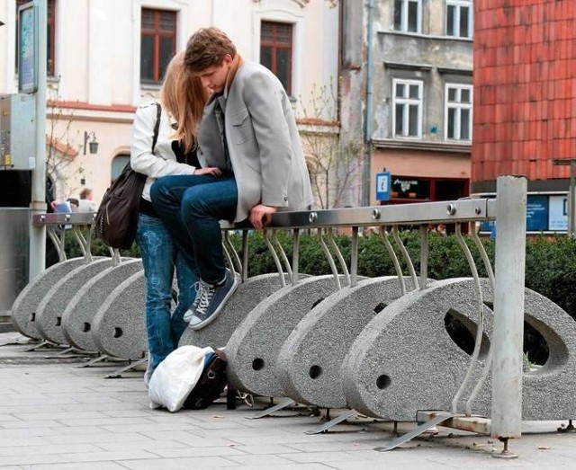 Kraków ma tylko 13 wypożyczalni rowerów, a Warszawa - niemal 170