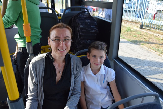 Pierwszy kurs pierwszego autobusu elektrycznego na ulicach Zielonej Góry i... pierwsi pasażerowie
