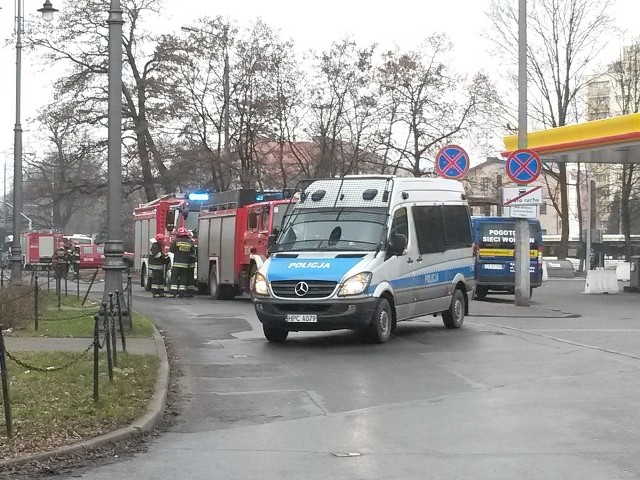 Ponad 800 osób zostało ewakuowanych w związku z informacją o podłożeniu ładunku wybuchowego w Regionalnej Izbie Obrachunkowej w Bydgoszczy.