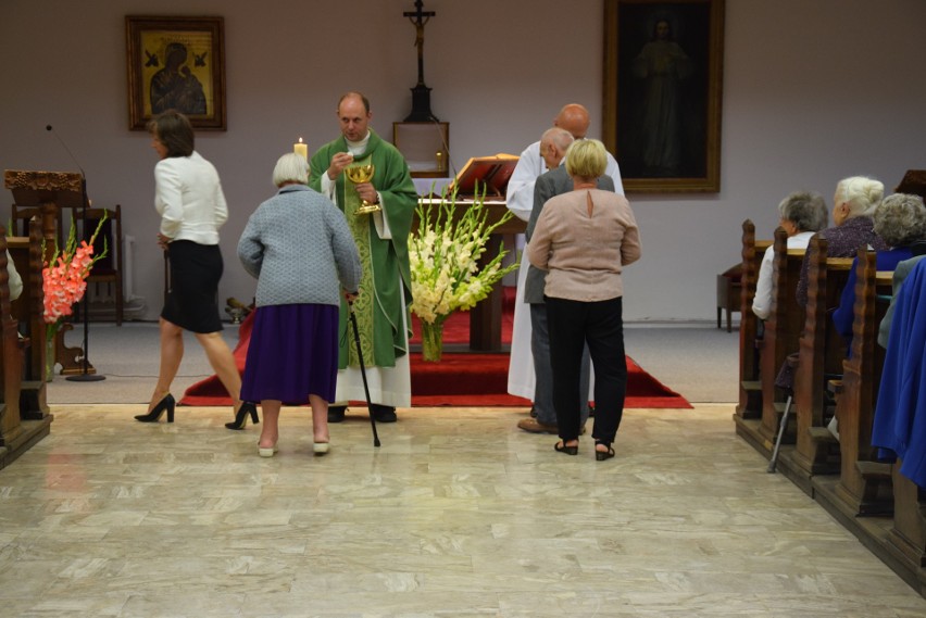 Parafianie z katedry mają kaplicę w byłym banku.