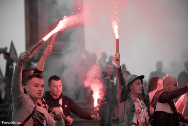 Największy marsz antyimigracyjny odbył się do tej pory w Warszawie. Wzięło w nim udział kilka tysięcy osób. Czy manifestacja w Katowicach będzie większa?